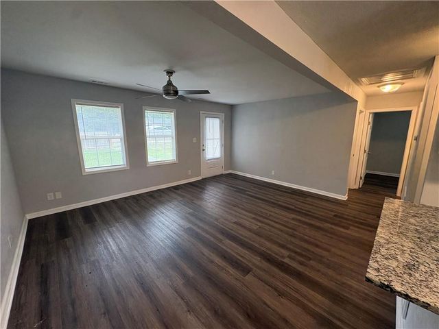 9122 Askew Avenue, Kansas City, MO 64132