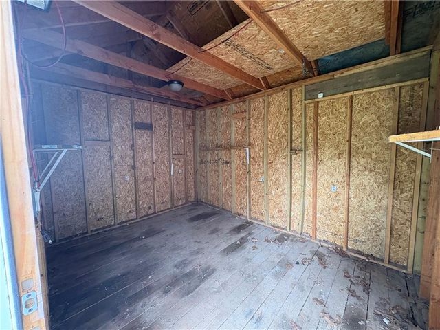 9122 Askew Avenue, Kansas City, MO 64132