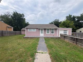 9122 Askew Avenue, Kansas City, MO 64132