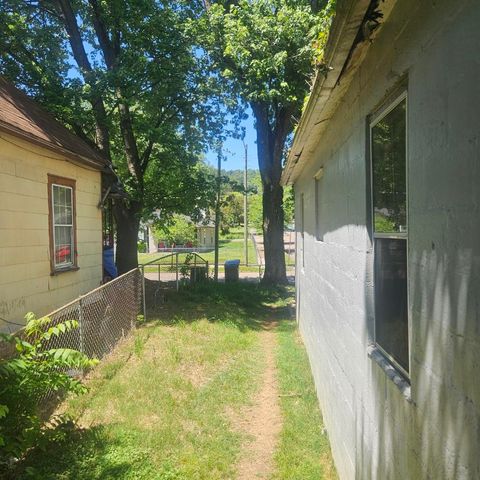 1124 Delaware Ave, Knoxville, TN 37921