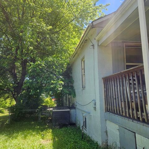 1124 Delaware Ave, Knoxville, TN 37921