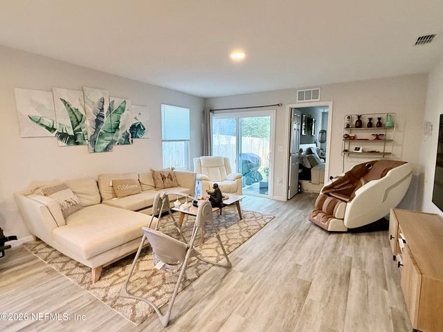 8840 EATON Avenue, Jacksonville, FL 32211