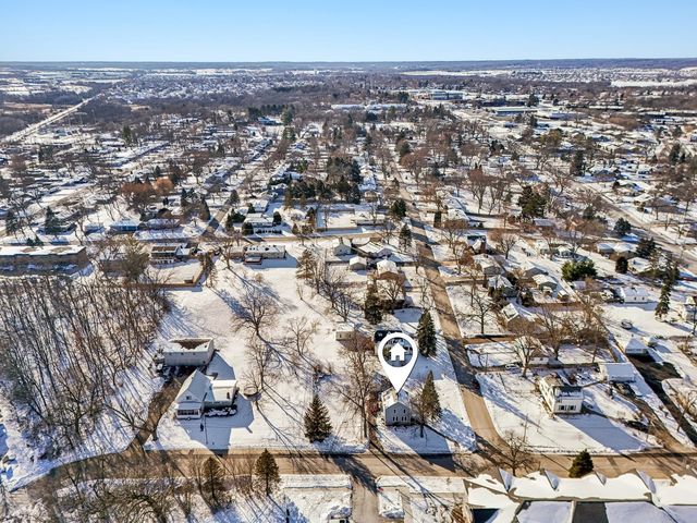 4101 Crestwood Street, Mchenry, IL 60050