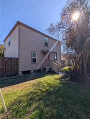 1300 Cypress Street, Baytown, TX 77520