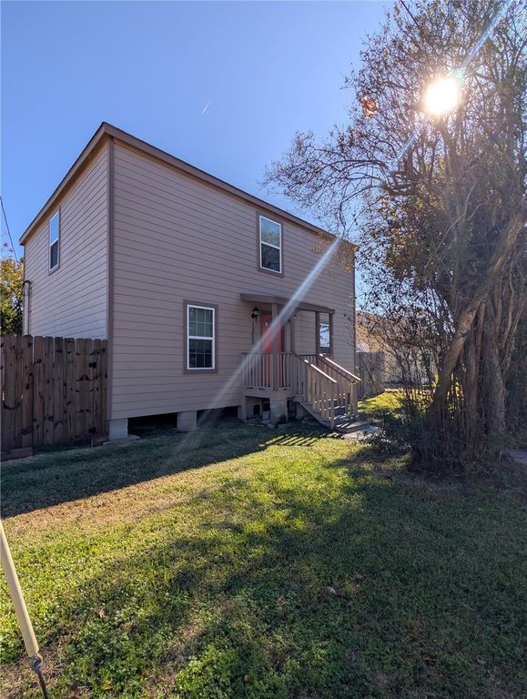 1300 Cypress Street, Baytown, TX 77520