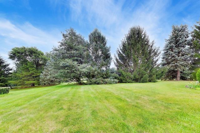 5824 Prairie Ridge Road, Crystal Lake, IL 60014