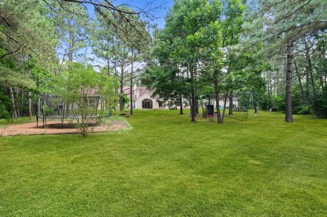 20319 Country Lake Drive, Magnolia, TX 77355