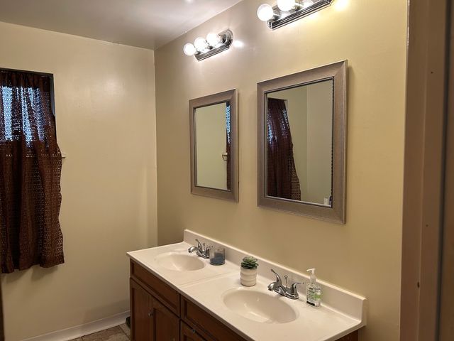 615 W 95th Street, Chicago, IL 60628