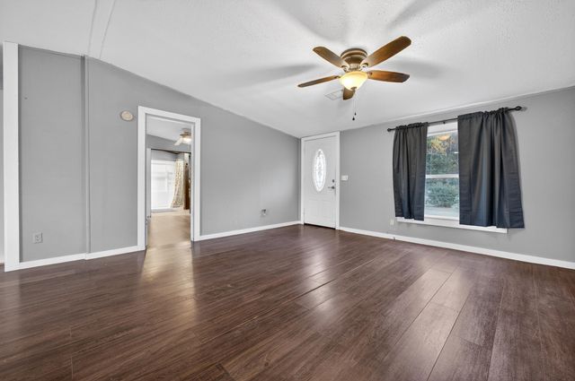 2841 Kings Lake Road, Defuniak Springs, FL 32433