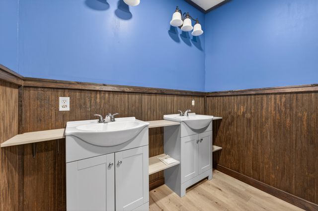 2841 Kings Lake Road, Defuniak Springs, FL 32433