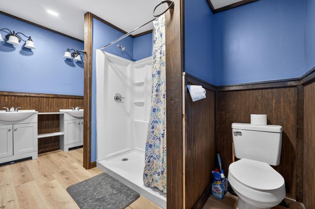 2841 Kings Lake Road, Defuniak Springs, FL 32433