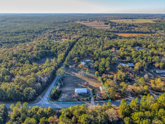 2841 Kings Lake Road, Defuniak Springs, FL 32433