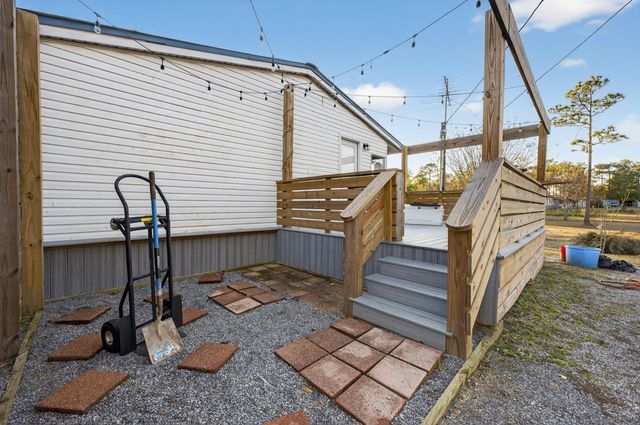 2841 Kings Lake Road, Defuniak Springs, FL 32433