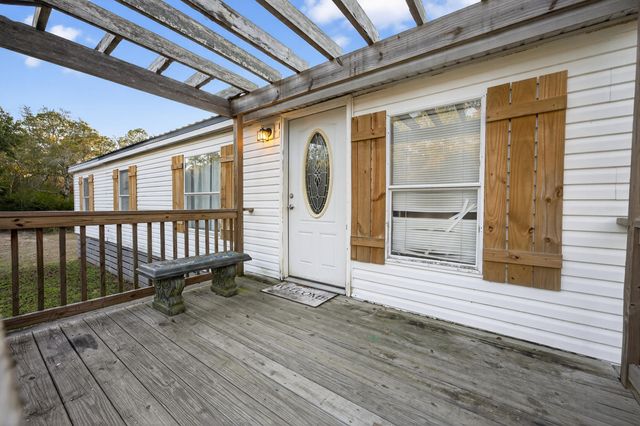 2841 Kings Lake Road, Defuniak Springs, FL 32433