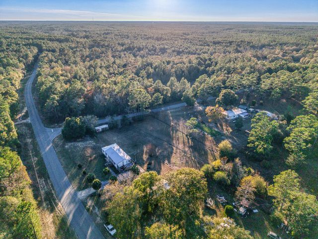 2841 Kings Lake Road, Defuniak Springs, FL 32433