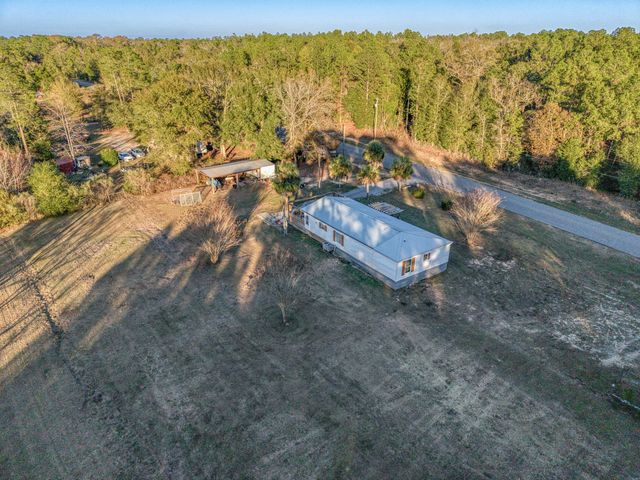 2841 Kings Lake Road, Defuniak Springs, FL 32433