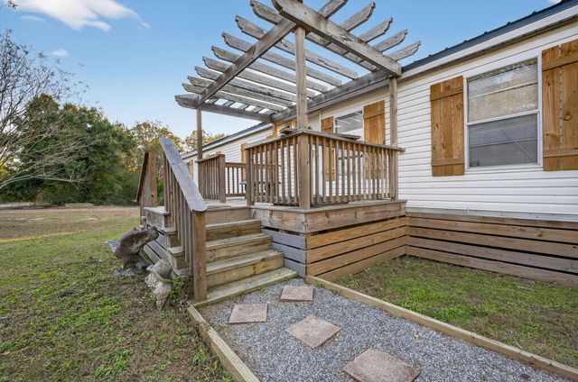 2841 Kings Lake Road, Defuniak Springs, FL 32433