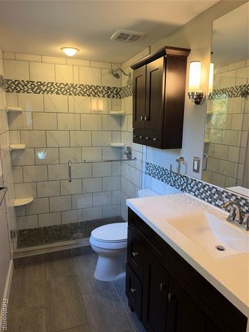 25979 Petros Boulevard, Novi, MI 48375