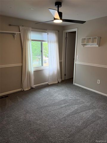 25979 Petros Boulevard, Novi, MI 48375