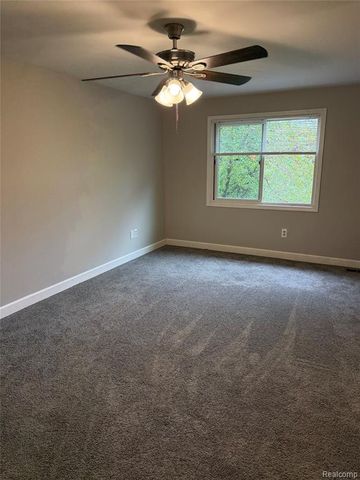 25979 Petros Boulevard, Novi, MI 48375
