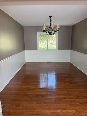 25979 Petros Boulevard, Novi, MI 48375