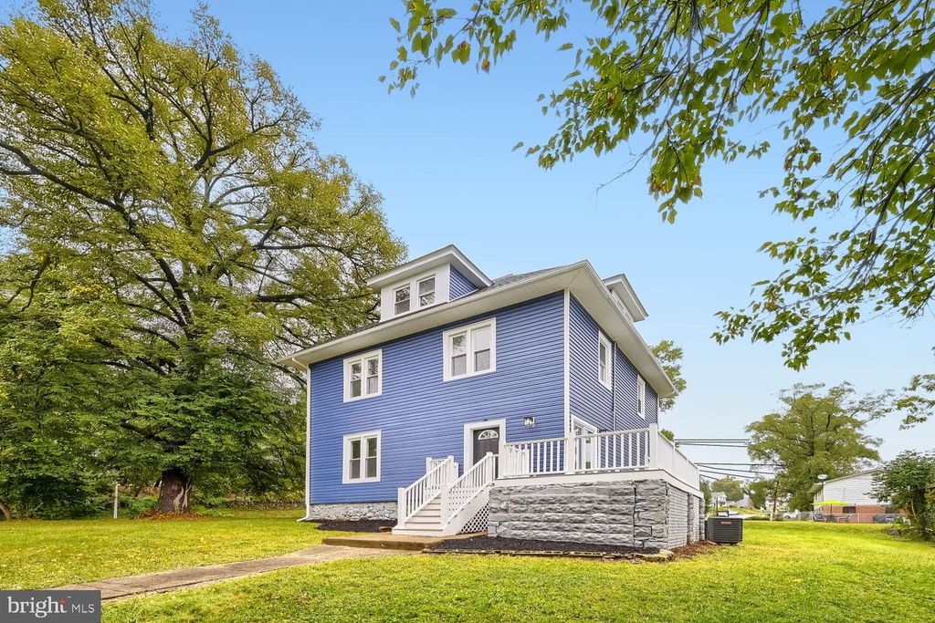 2507 QUEEN ANNE RD, Baltimore, MD 21216