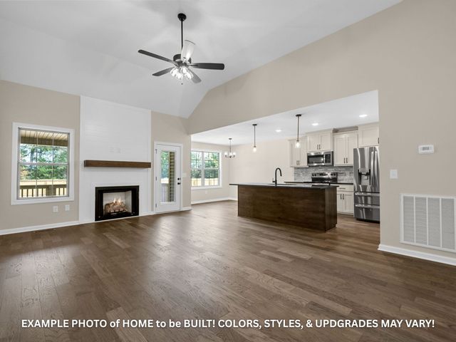 1598 Fredrick Dr, Clarksville, TN 37042