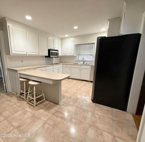 2106 Southview Drive, Greenville, NC 27858