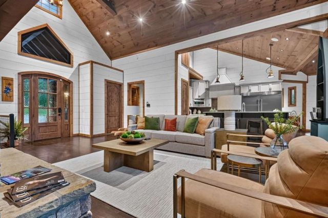 66 Rome Point, Blue Ridge, GA 30513