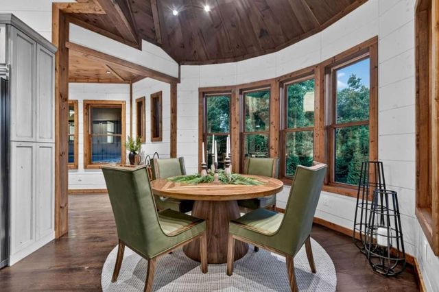 66 Rome Point, Blue Ridge, GA 30513