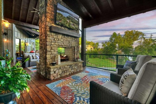 66 Rome Point, Blue Ridge, GA 30513