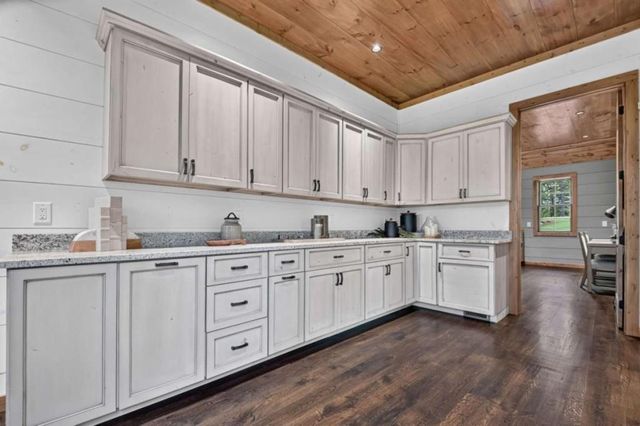 66 Rome Point, Blue Ridge, GA 30513
