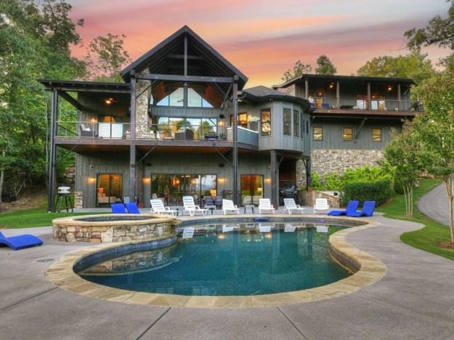 66 Rome Point, Blue Ridge, GA 30513