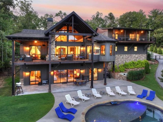 66 Rome Point, Blue Ridge, GA 30513
