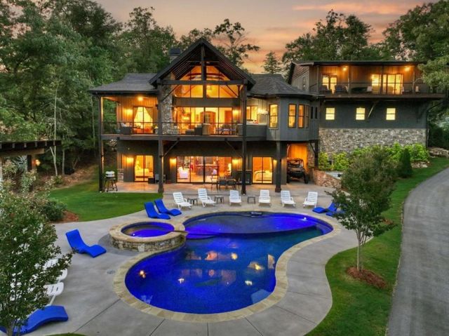66 Rome Point, Blue Ridge, GA 30513