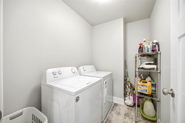 1422 NE Cedarwood Drive, Grimes, IA 50111