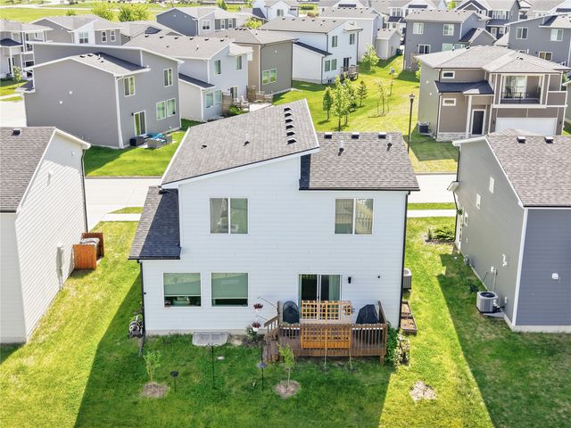 1422 NE Cedarwood Drive, Grimes, IA 50111