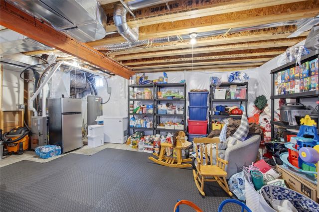 1422 NE Cedarwood Drive, Grimes, IA 50111