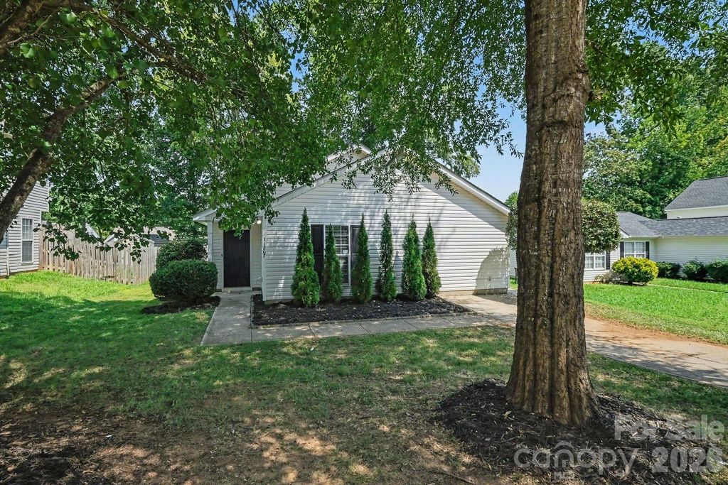 11207 Gold Pan Road, Charlotte, NC 28215