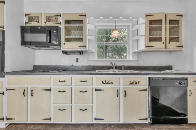 2545 Norwood Dr, Woodlawn, TN 37191
