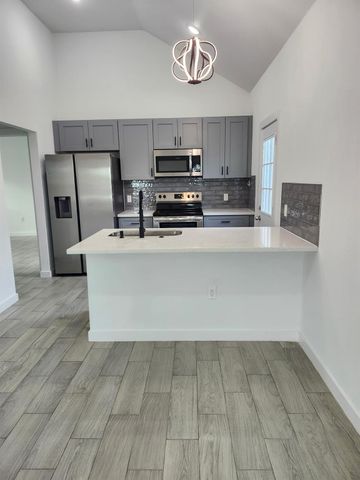 1418 Road 5607, Cleveland, TX 77327