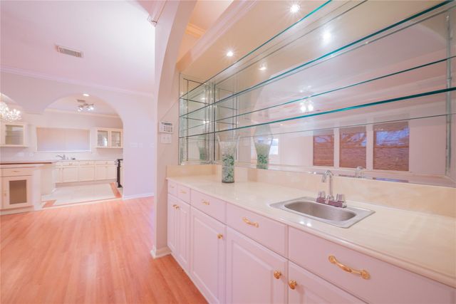 9414 Lerin Lane, Houston, TX 77498