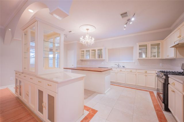 9414 Lerin Lane, Houston, TX 77498