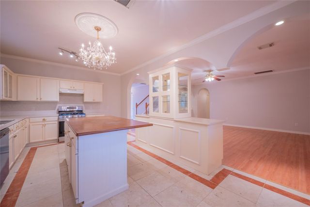 9414 Lerin Lane, Houston, TX 77498