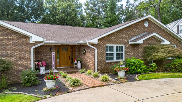 4400 Court Avenue, Paducah, KY 42001