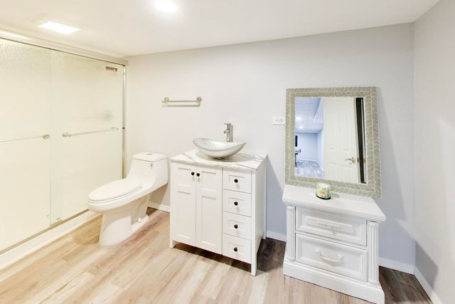 4225 Terri Lyn Lane, Northbrook, IL 60062