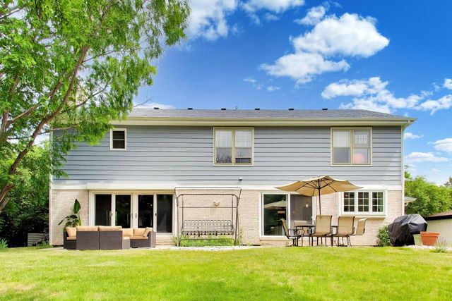 4225 Terri Lyn Lane, Northbrook, IL 60062
