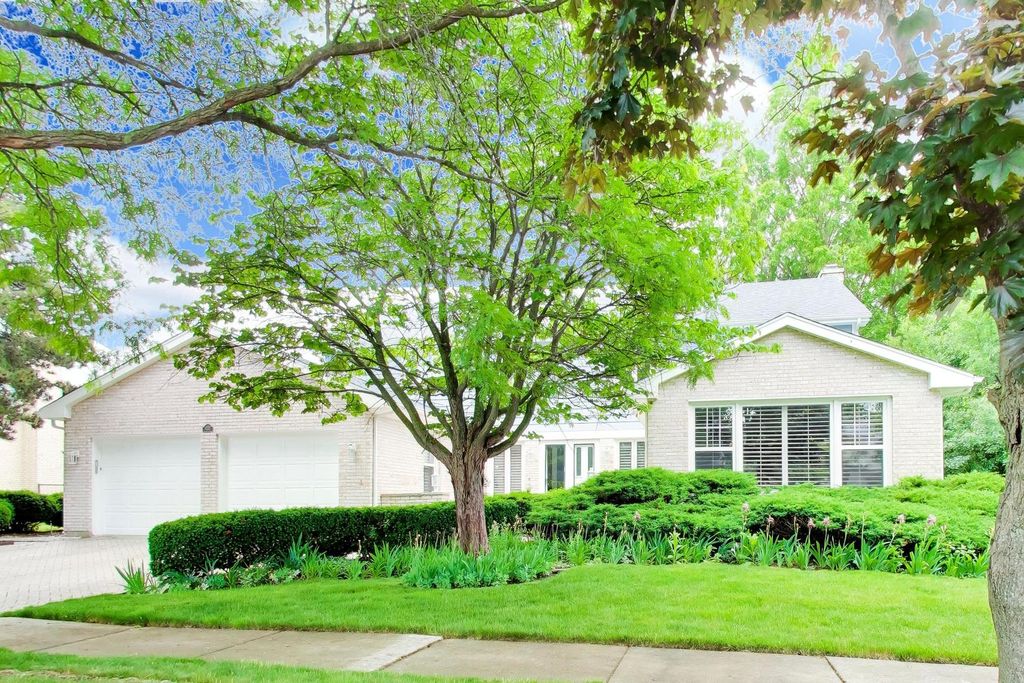 4225 Terri Lyn Lane, Northbrook, IL 60062