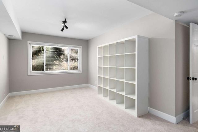 3240 Pinestream Road NW, Atlanta, GA 30327