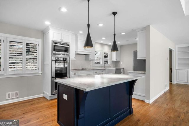 3240 Pinestream Road NW, Atlanta, GA 30327